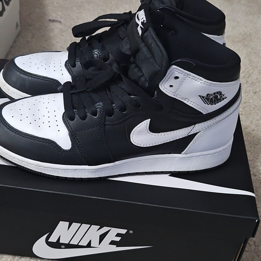 Nike Black and White Air Jordan Sneakers - Picture 3 of 6